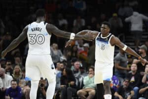 Minnesota Timberwolves v Phoenix Suns